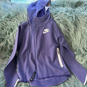 NEW Girls Nike fashionable zip up hoodie🤩!